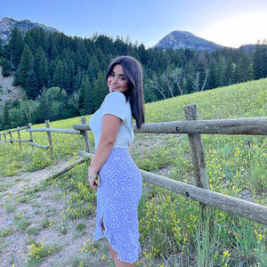 Meet your Posher, Ana julia